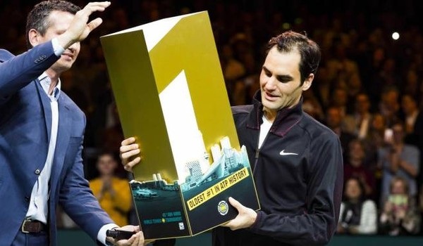 Federer torna numero uno ATP